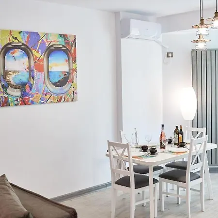Apartment Azur 91 N Pool Navodari