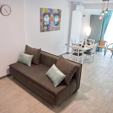 Apartment Azur 91 N Pool Navodari